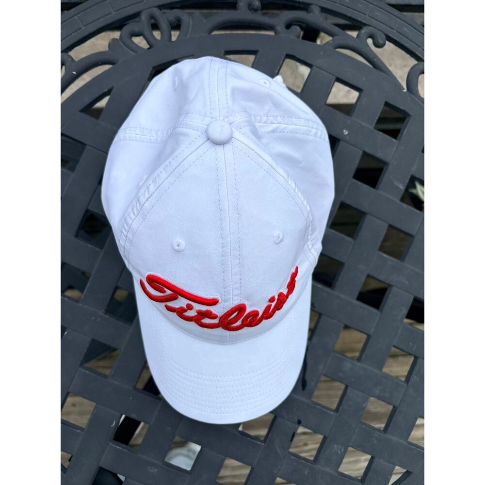 Titleist Unisex White Red Logo Golf Hat Adjustable Strap - Picture 2 of 5